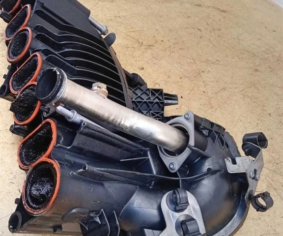 Впускной коллектор для BMW X3 Е83 2003-2010 на фотографиях