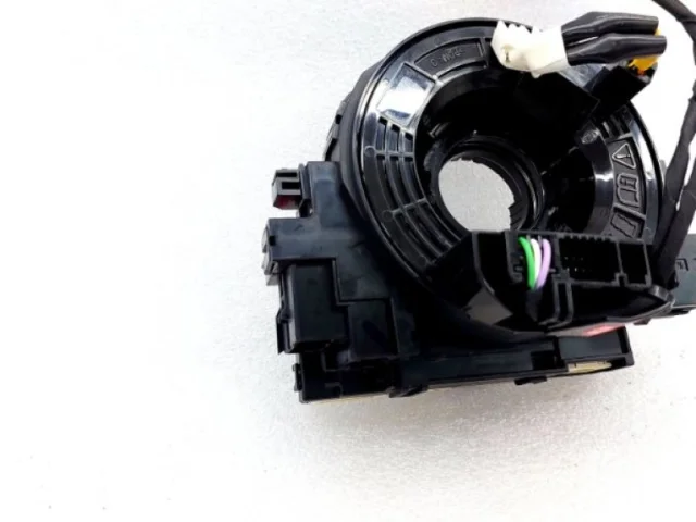 Подрулевой шлейф для Toyota RAV4 XA50 2019+ на фотографиях