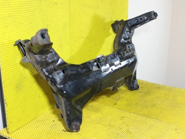 Подрамник двигателя для Nissan Almera Classic B10 2006-2012 на фотографиях