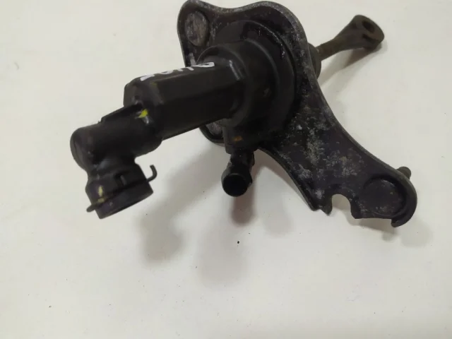 Цилиндр сцепления для Hyundai Solaris 2 (2017-2022) на фотографиях