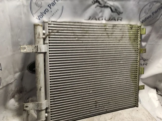 Радиатор кондиционера для Jaguar XF X250 2008-2016 на фотографиях