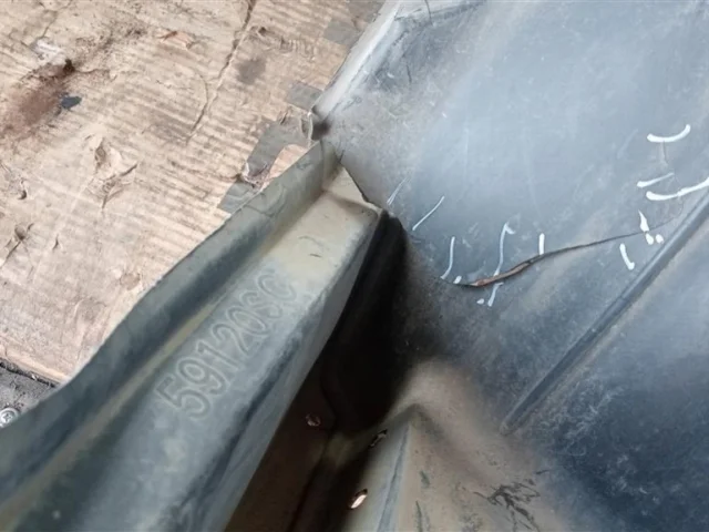 Подкрылок передний левый для Subaru Forester SH 2008-2012 на фотографиях