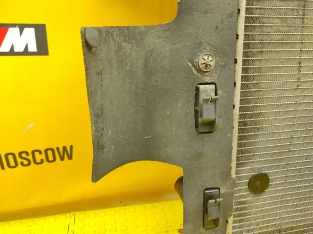 Радиатор охлаждения ДВС для Mercedes-Benz M class W163 1998-2005 на фотографиях