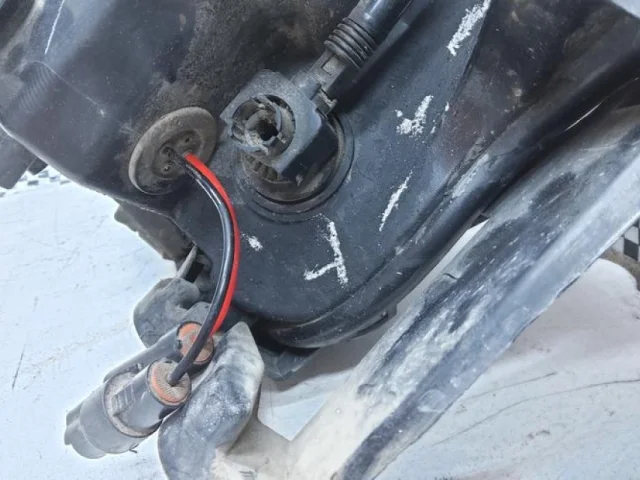 Фара правая для Ford Explorer U502 2011-2016 на фотографиях