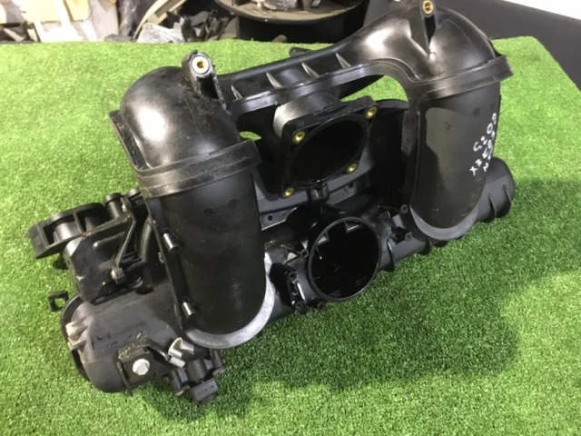 Впускной коллектор для BMW X3 Е83 2003-2010 на фотографиях