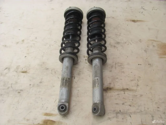 Пружина амортизатора задняя для BMW 5er Е60 2003-2010 на фотографиях