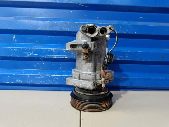 Компрессор кондиционера для Renault Logan 2018+ (L8 rest.) на фотографиях