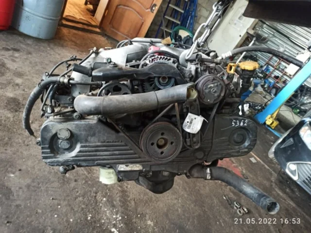 Двигатель без навесного для Subaru Legacy BM/B14 2009-2013 на фотографиях