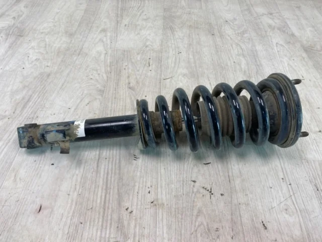 Амортизатор для Mitsubishi Pajero V70 5dr 1999-2006 на фотографиях