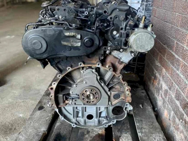 Двигатель без навесного для Jaguar XF X250 2008-2016 на фотографиях