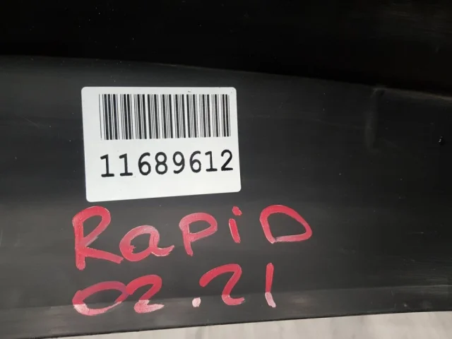 Накладка переднего бампера для Skoda Rapid I rest NH3 2017-2020 на фотографиях