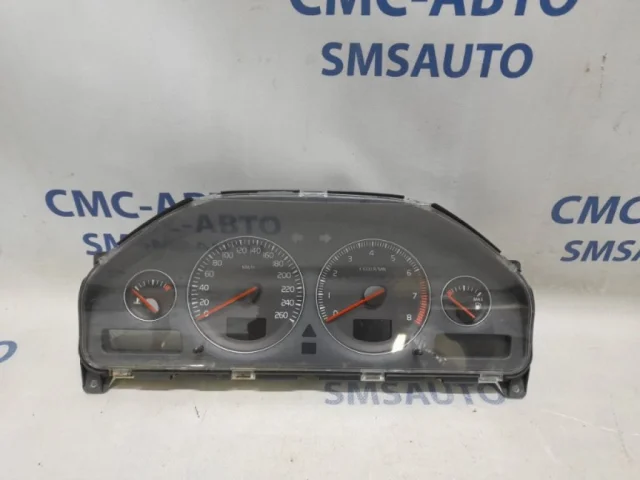 Приборная панель для Volvo XC90 I C 2002-2014 на фотографиях