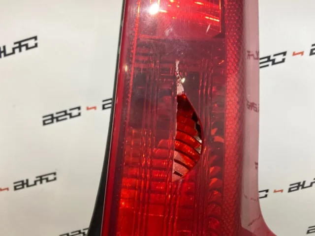 Фонарь правый для Volvo C30 MK 2006-2013 на фотографиях