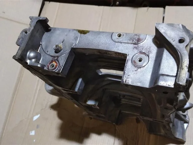 Поддон картера для Mitsubishi Outlander II CW0W (JDM) 2005-2012 на фотографиях