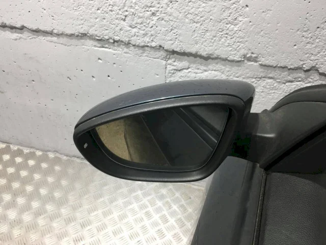 Зеркало боковое левое для Volkswagen Passat Variant (B7) 2010-2014 на фотографиях