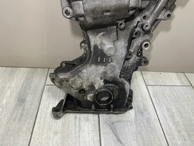 Передняя крышка двигателя для Volkswagen Polo V Седан (6R) 2009-2015 на фотографиях