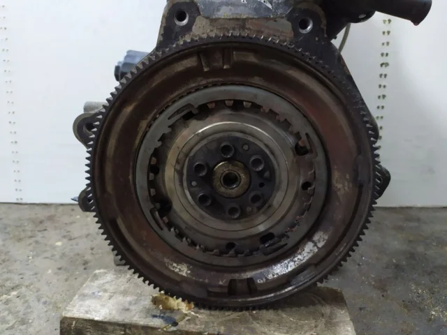 Двигатель без навесного для Volkswagen Polo III (6N1) 1994-1999 на фотографиях