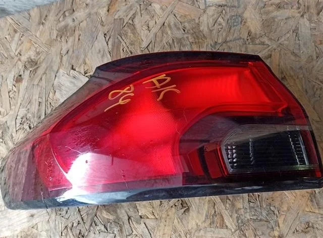 Фонарь левый для Opel Zafira C 2011-2015 на фотографиях