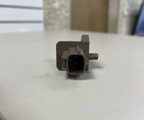 Датчик лобового удара для Audi Q7 4L 2005-2015 на фотографиях