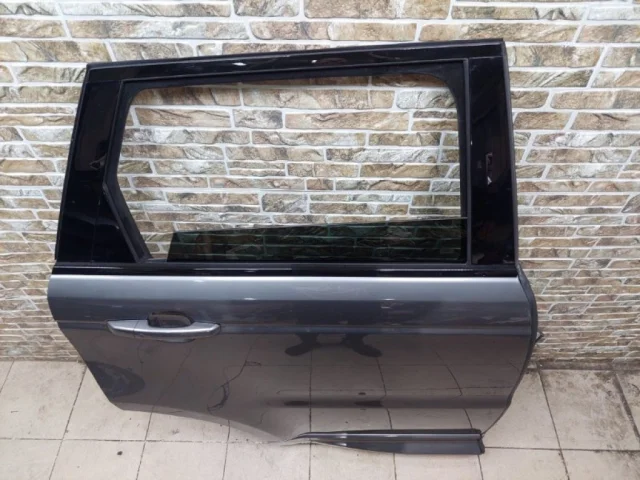 Дверь задняя правая для Land Rover Range Rover Sport L494 2013-2017 на фотографиях