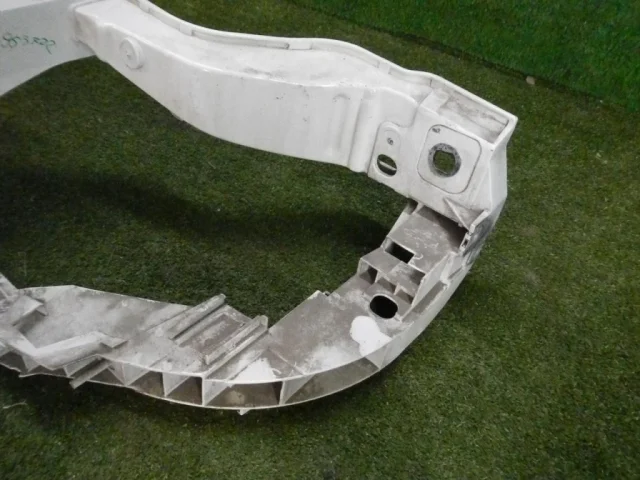 Панель радиатора (телевизор) для Ford Kuga CBS 2013-2016 на фотографиях