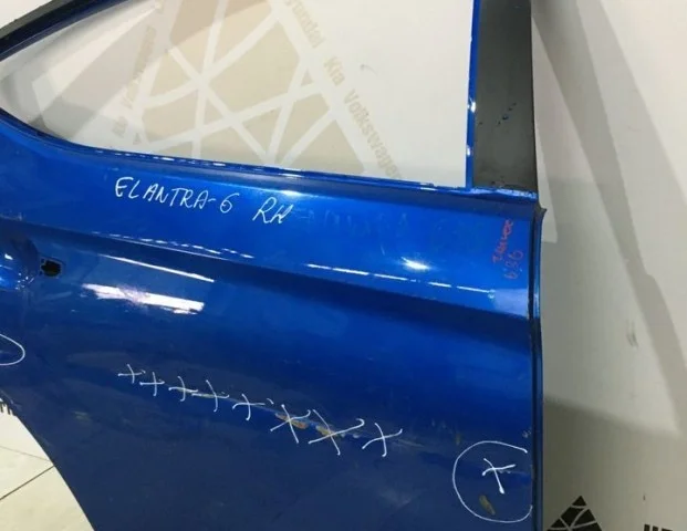 Дверь задняя правая для Hyundai Elantra AD 2015-2019 на фотографиях