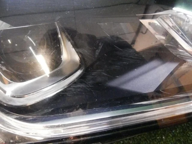 Фара ксенон левая для Volkswagen Touareg II (7P5) Rest 2014-2018 на фотографиях