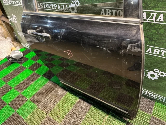 Дверь задняя правая для Honda Civic FD 2005-2012 седан на фотографиях