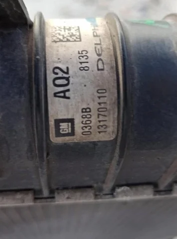 Радиатор охлаждения ДВС для Opel Astra H Седан 2004-2014 на фотографиях