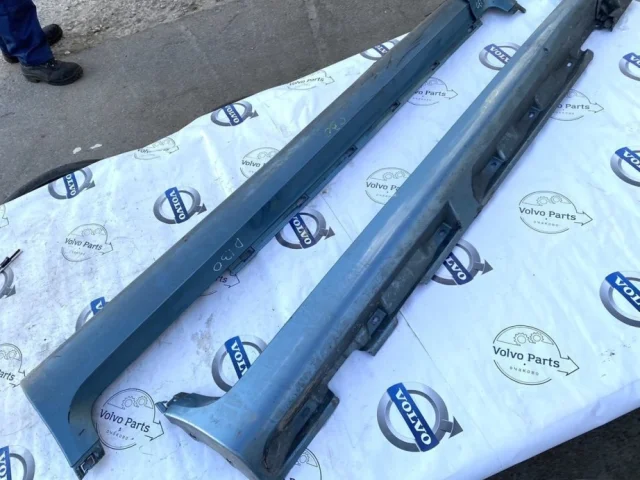 Накладка порога левая для Volvo C30 MK 2006-2013 на фотографиях