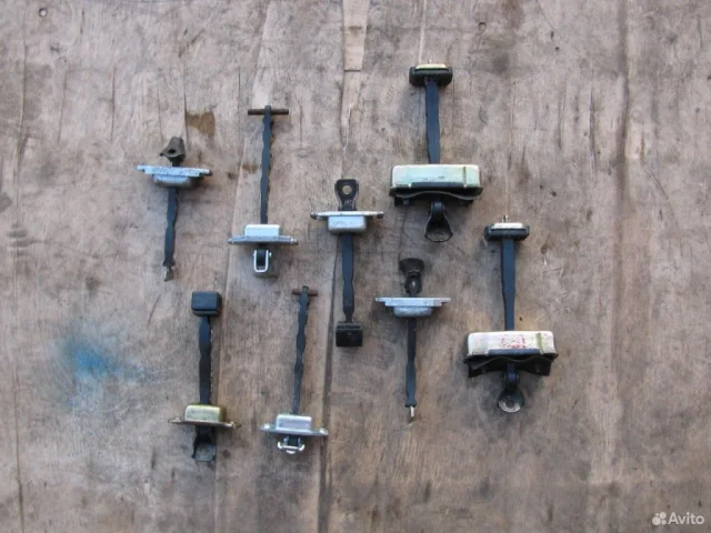 Двери для Honda Civic FA 2005-2010 седан на фотографиях