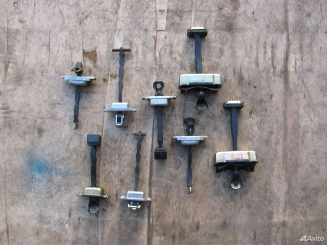 Двери для Honda Civic FA 2005-2010 седан на фотографиях