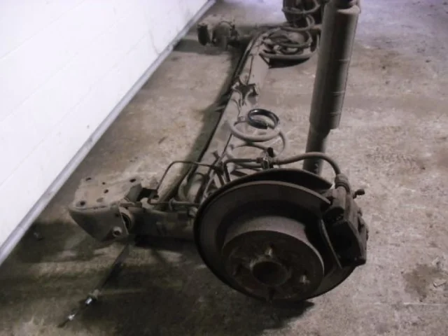 Задняя балка для Nissan Tiida C11 Хэтчбек 2007-2014 на фотографиях