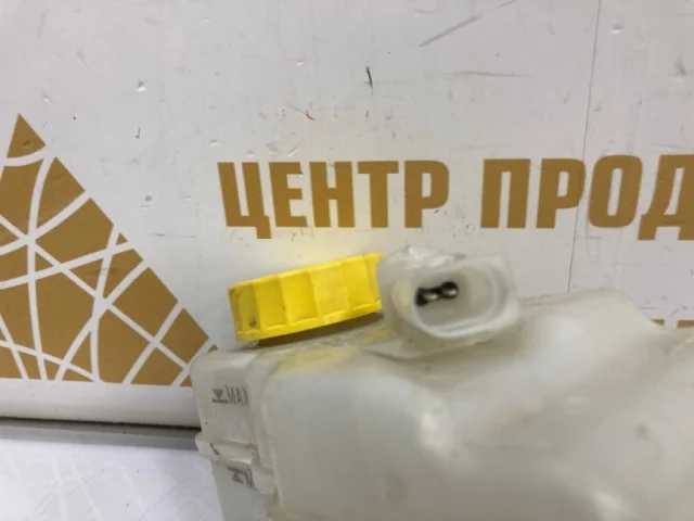 Бачок главного тормозного цилиндра для Skoda Rapid II 2020+ на фотографиях