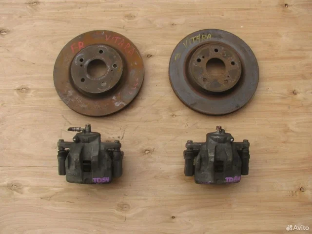 Суппорт задний правый для Suzuki Grand Vitara 2005-2014 на фотографиях