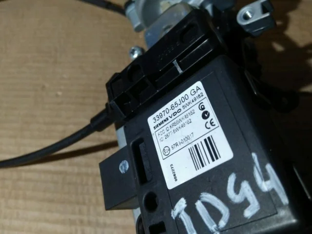 Контактная группа замка зажигания для Suzuki Grand Vitara 2005-2014 на фотографиях