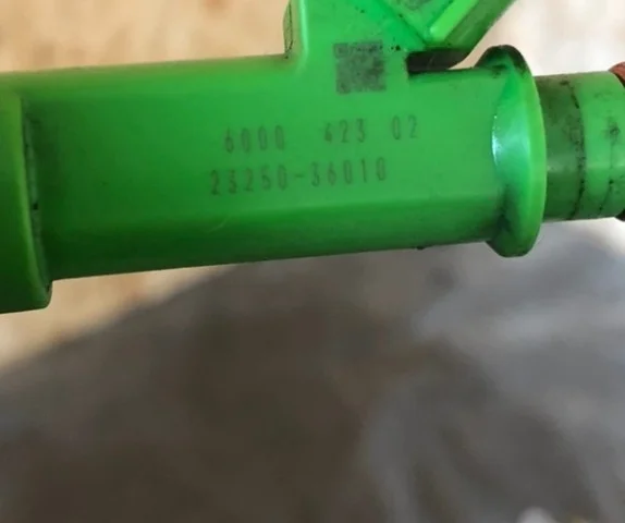 Двигатель для Toyota RAV4 XA40 2013-2015 на фотографиях