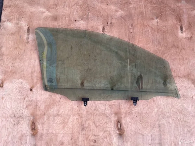 Стекло двери заднее правое для Nissan Qashqai J10 2006-2013 на фотографиях