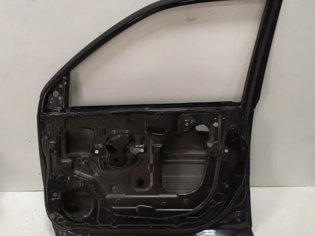 Дверь передняя правая для Nissan X-Trail T30 RU 2001-2007 на фотографиях