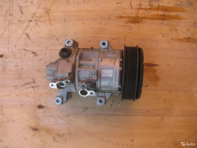 Компрессор кондиционера для Toyota RAV4 XA20 2000-2005 на фотографиях