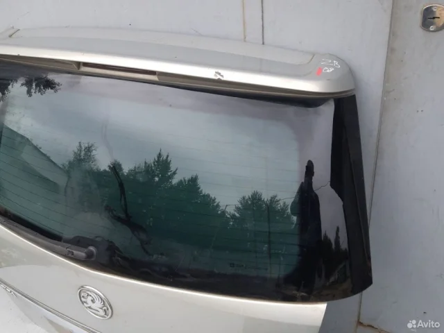 Крышка багажника для Opel Zafira B 2005-2015 на фотографиях