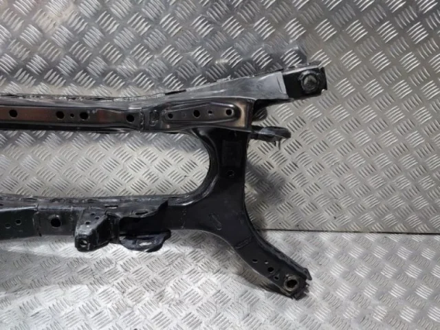 Подрамник двигателя для Toyota Corolla E210 Седан (RU) 2019+ на фотографиях