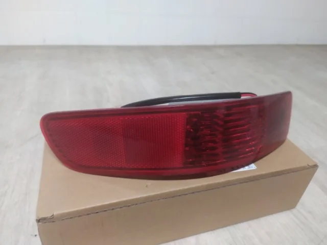 Заглушка ПТФ задняя правая для Mitsubishi Outlander II CW0W 2005-2012 на фотографиях