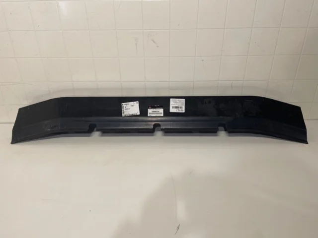 Усилитель переднего бампера для Mitsubishi Pajero Sport KS0W 2016+ на фотографиях