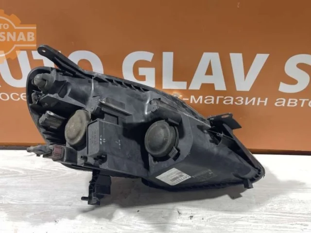 Фары для Opel Zafira B 2005-2015 на фотографиях