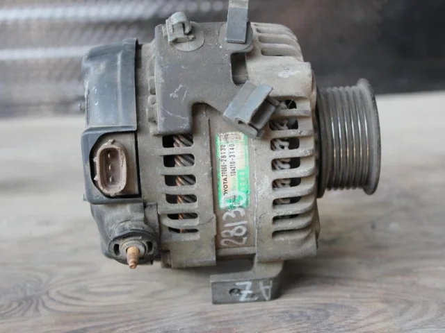 Генератор для Toyota RAV4 XA30 2005-2012 на фотографиях