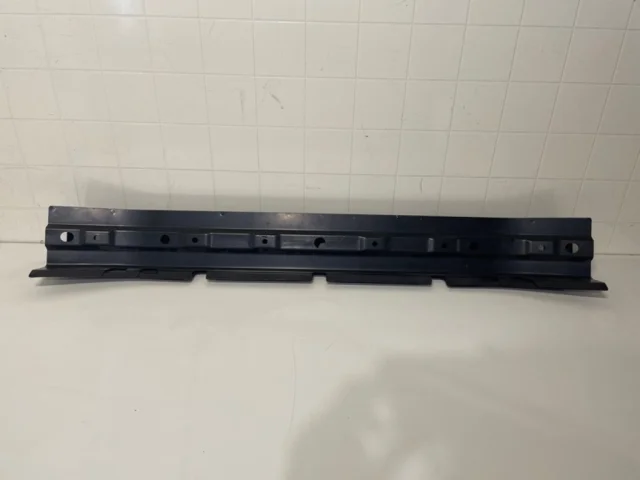 Усилитель переднего бампера для Mitsubishi Pajero Sport KS0W 2016+ на фотографиях