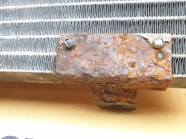 Радиатор охлаждения ДВС для Mercedes-Benz M class W163 1998-2005 на фотографиях