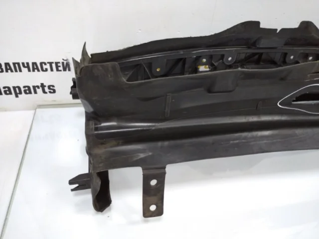 Воздуховод радиатора левый верхний для BMW 3er F30 2011-2019 на фотографиях