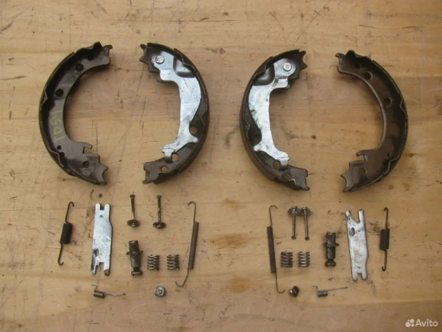 Трос ручника левый для Honda CR-V RD 1995-2001 на фотографиях